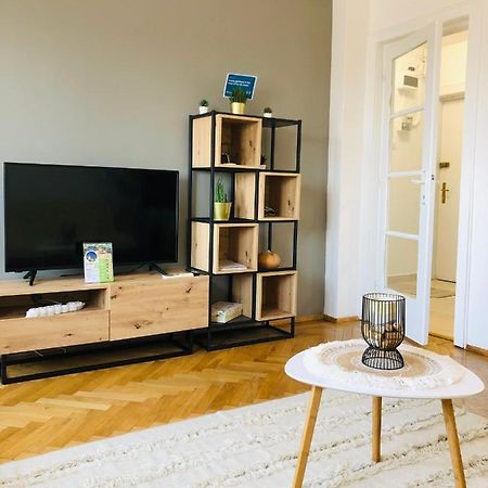 Lovely Studio Bukurešť Exteriér fotografie